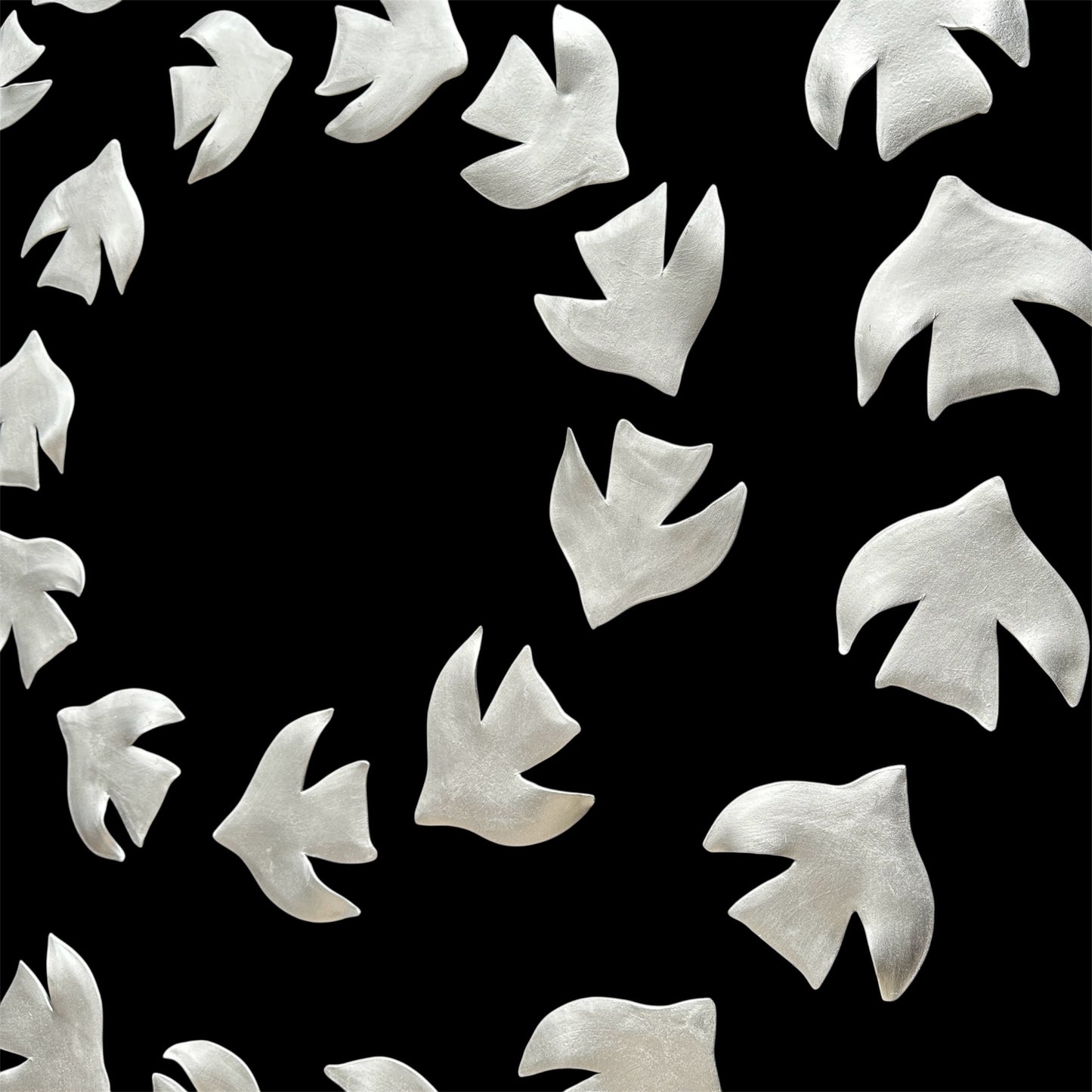BIRDS wall sculpture, 30-piece set, porcelain, silver finish