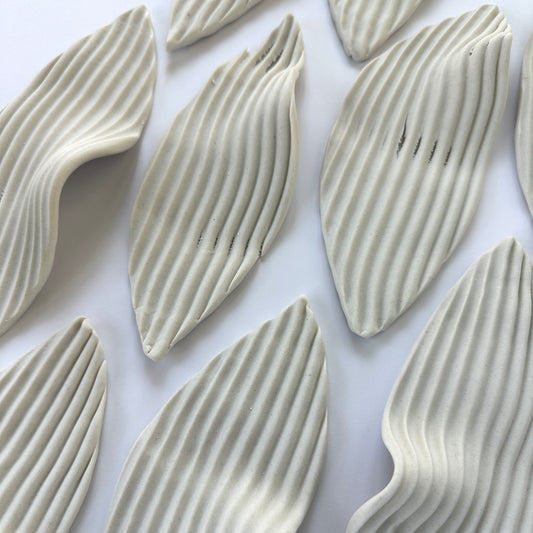 RUFFLE LEAVES